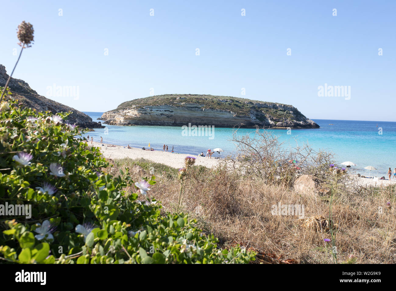 Isola di Lampedusa Sicilia - Spiaggia del coniglio e Isola dei Conigli ...